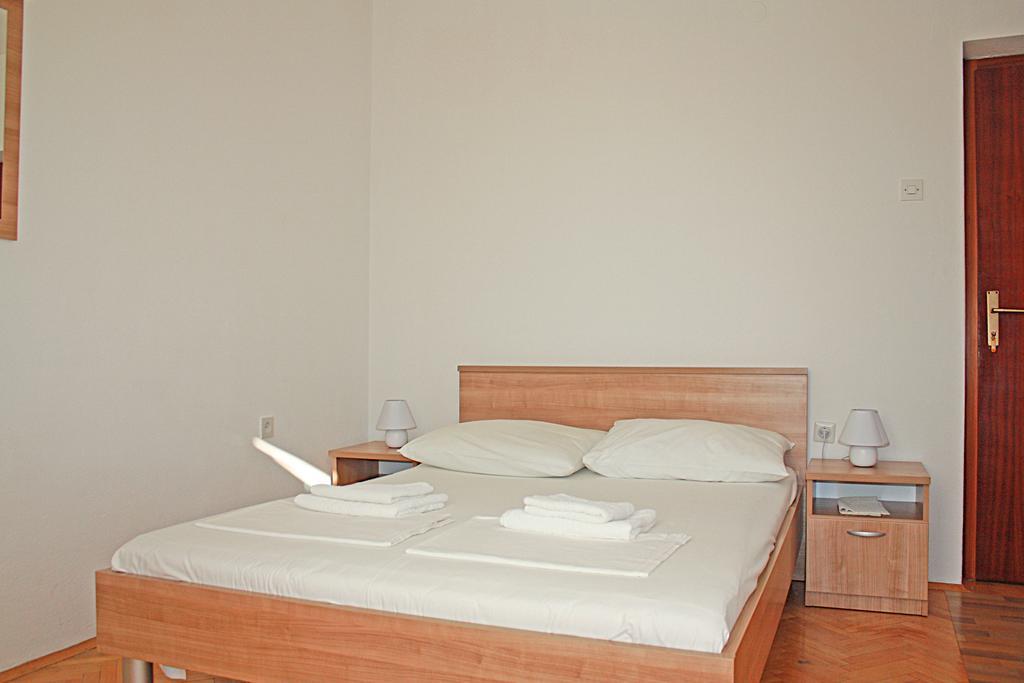 Bougainvillea Apartments Makarska Exterior photo