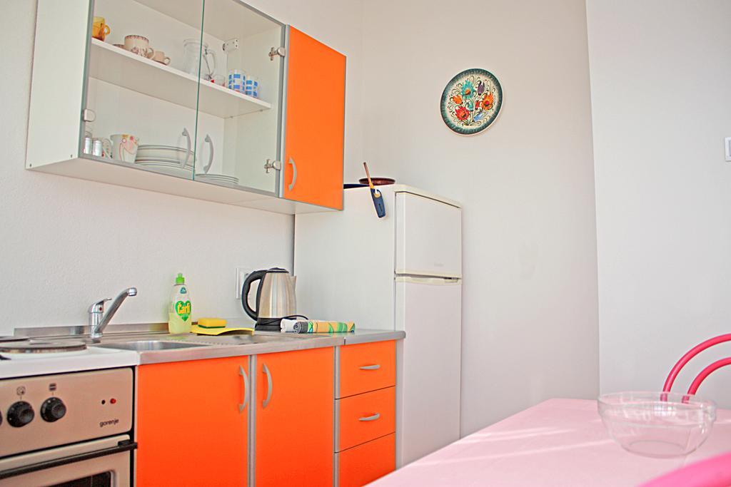 Bougainvillea Apartments Makarska Exterior photo