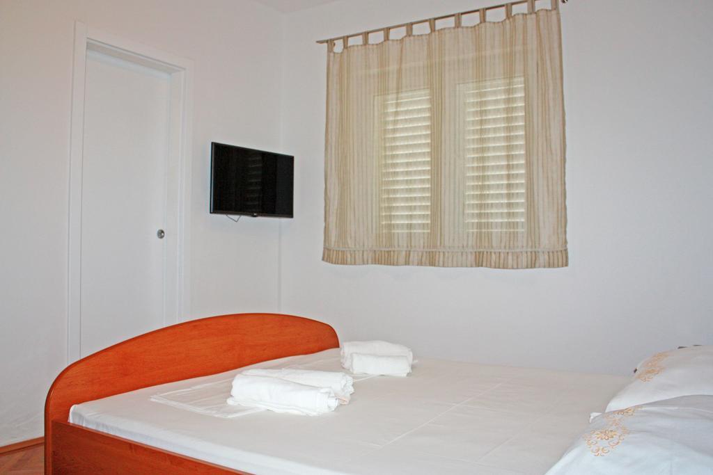 Bougainvillea Apartments Makarska Exterior photo