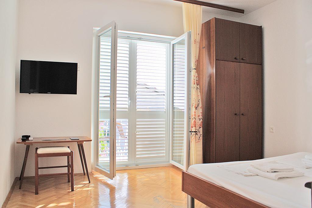 Bougainvillea Apartments Makarska Exterior photo
