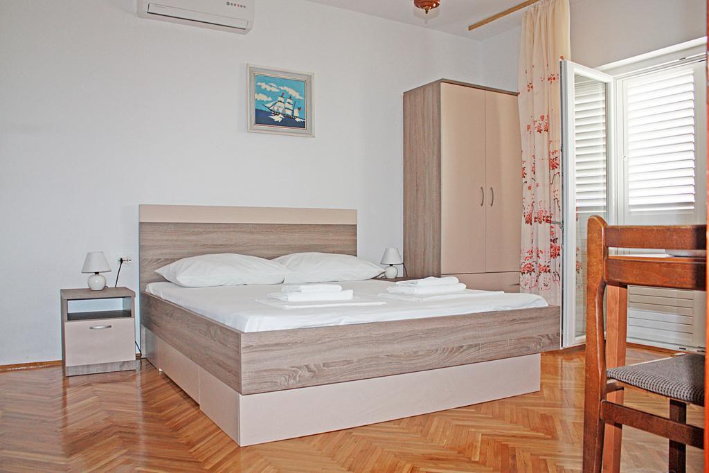 Bougainvillea Apartments Makarska Exterior photo